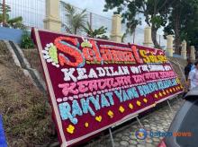 Papan Bunga Sidang Praperadilan Rempang Lenyap di PN Batam, Tersisa 3 dari 14