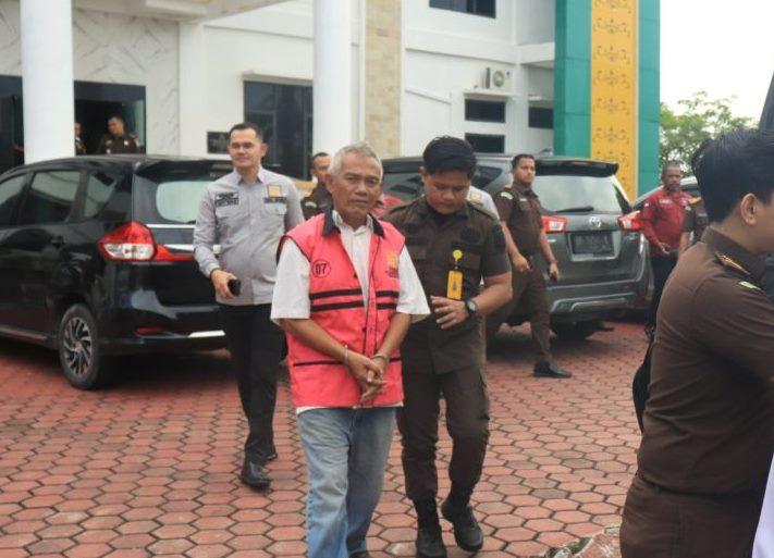 Penyidik Kejati Kepri Serahkan Tersangka Korupsi Polder Pengendali Banjir ke JPU Kejari Tanjungpinang, Kerugian Negara Rp. 931 Juta