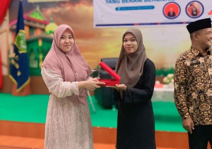 Emma Aulia Zahro, Mahasiswi UMRAH Tanjungpinang Inspirasi Kewirausahaan bagi Generasi Muda