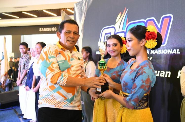 Gubernur Ansar Buka O2SN SMA dan SMK Tingkat Provinsi di Batam